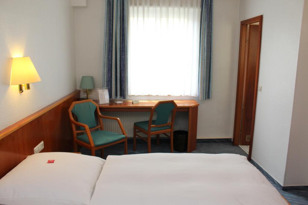 Hotel Sonne Leinfelden-Echterdingen Room photo